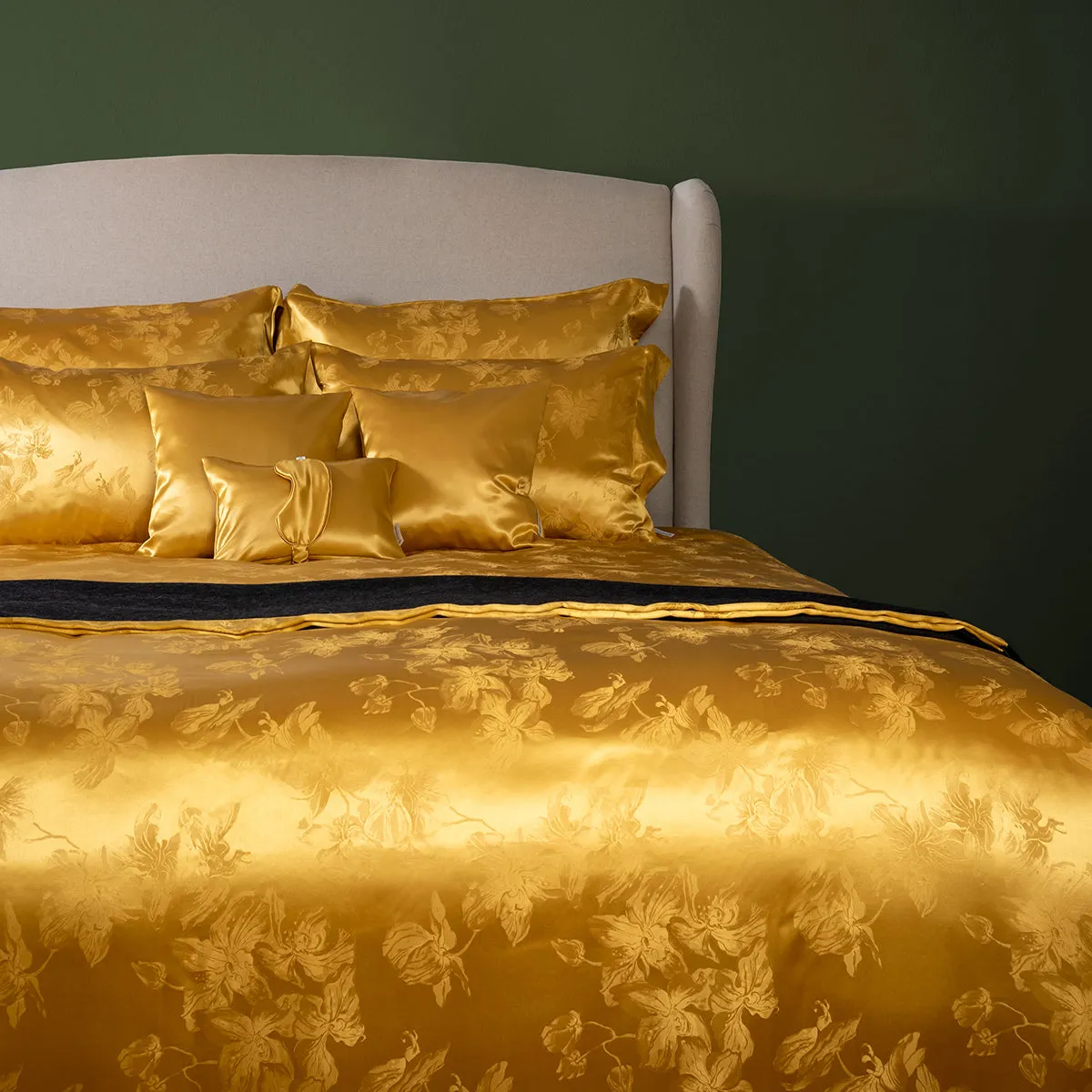 Ada Gold Pure Mulberry Silk Complete Bed Set