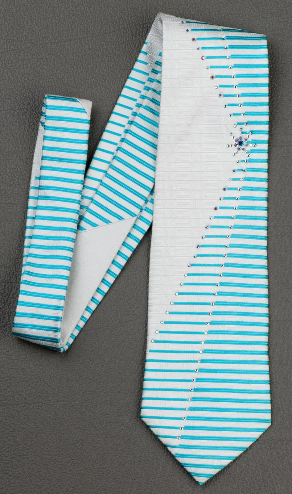 Daniel Hechter Silk Neck Tie Blue Stripes On White With Rhinestones 3 1/2 Inch