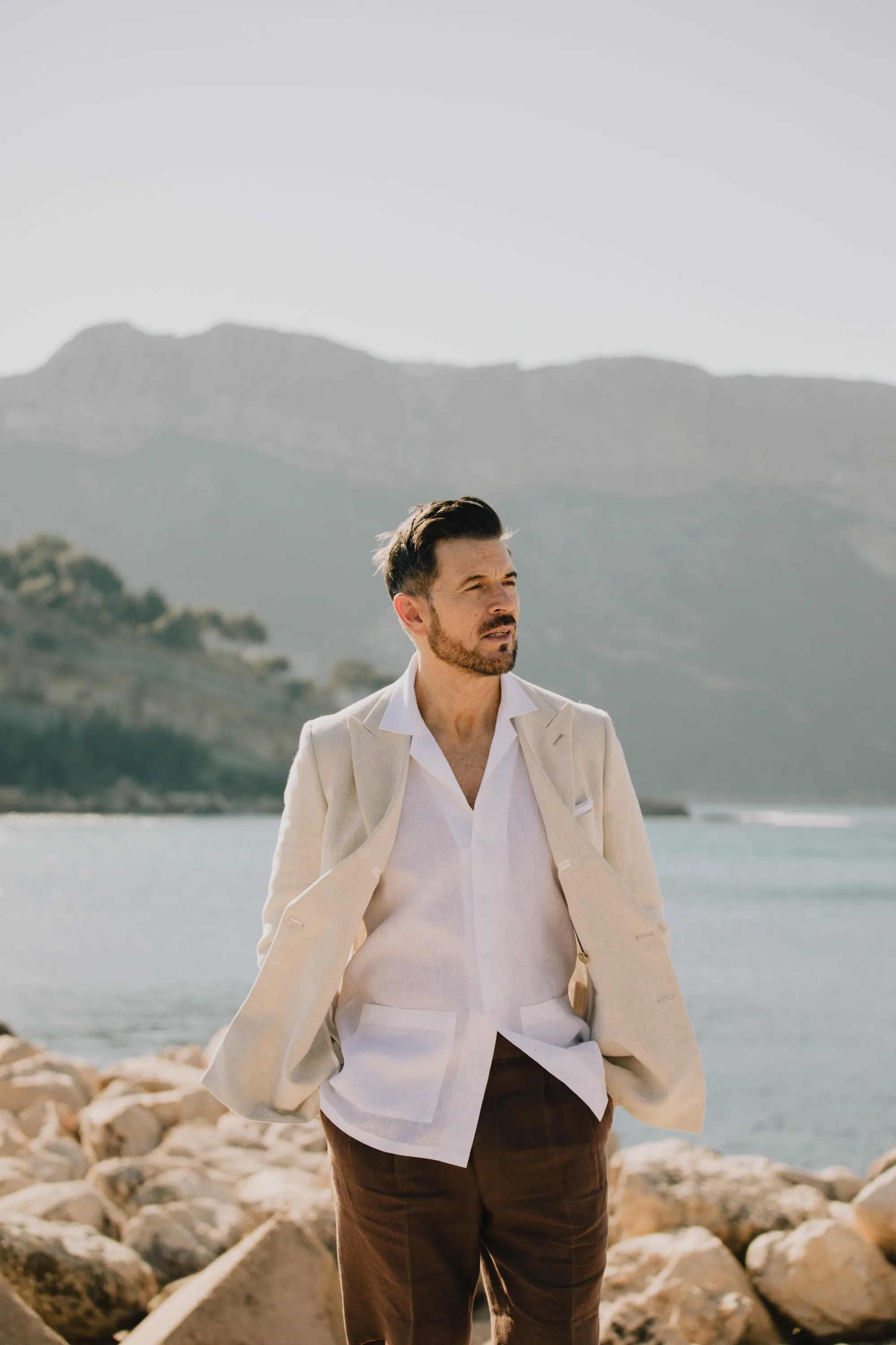 Double Breasted Peak Lapel Jacket in Natural Linen