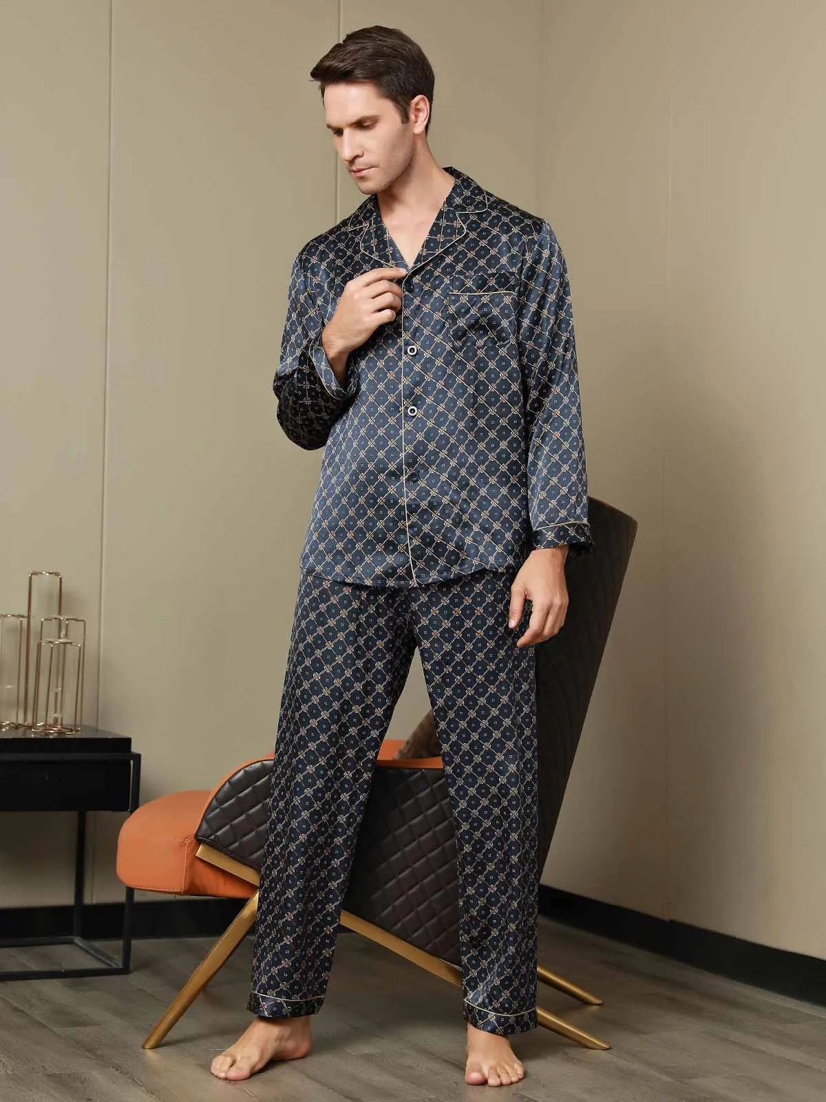 Printed Lapel Men‘s Pure Silk Pajamas